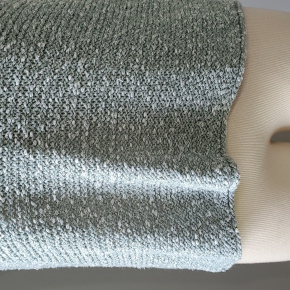 ROXY, green tank top size medium. Variegated green white knit. Size medi… - Picture 3 of 10